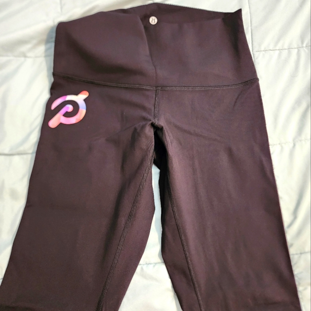 Peloton Lululemon Move Mission Scallop Hem Legging Black size Size 8